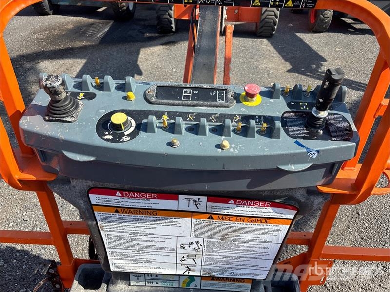 JLG 660SJ 4WD Diesel Telescopic Boom Lift Telescoophoogwerkers