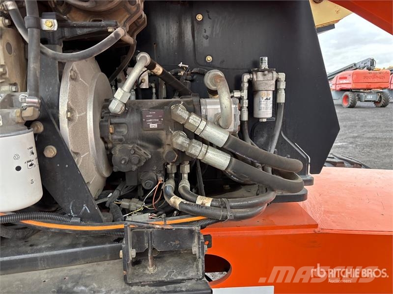 JLG 660SJ 4WD Diesel Telescopic Boom Lift Telescopic boom lifts