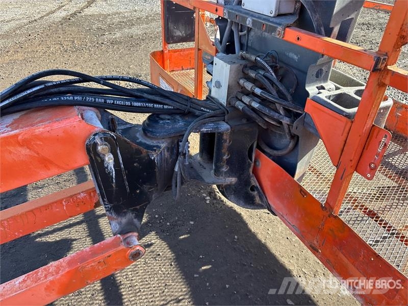 JLG 660SJ 4WD Diesel Telescopic Boom Lift Telescopic boom lifts