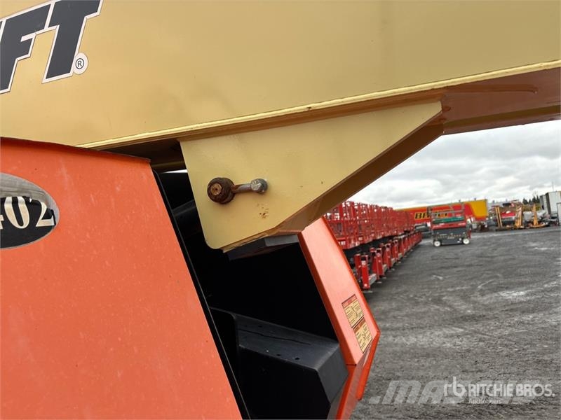 JLG 660SJ 4WD Diesel Telescopic Boom Lift Telescopic boom lifts