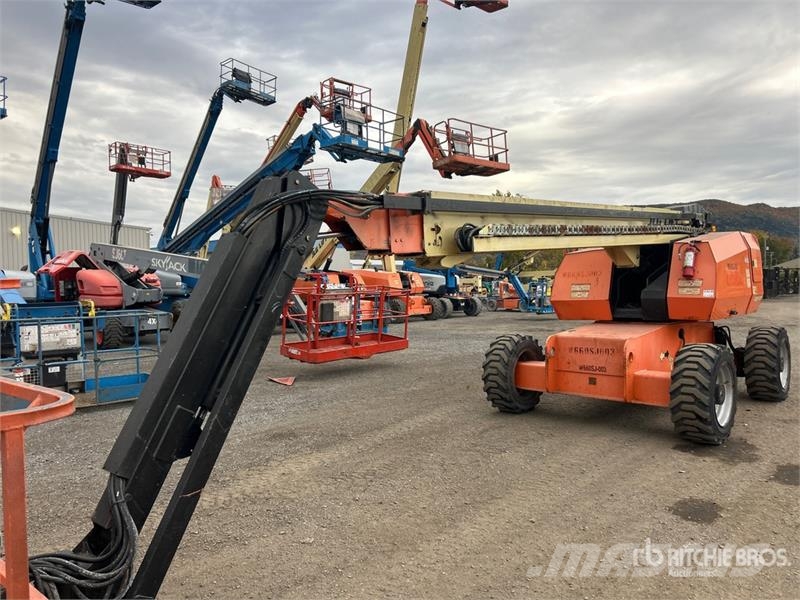 JLG 660SJ 4WD Dual Fuel Telescopic Boom Lift Teleskopiskie pacēlāji