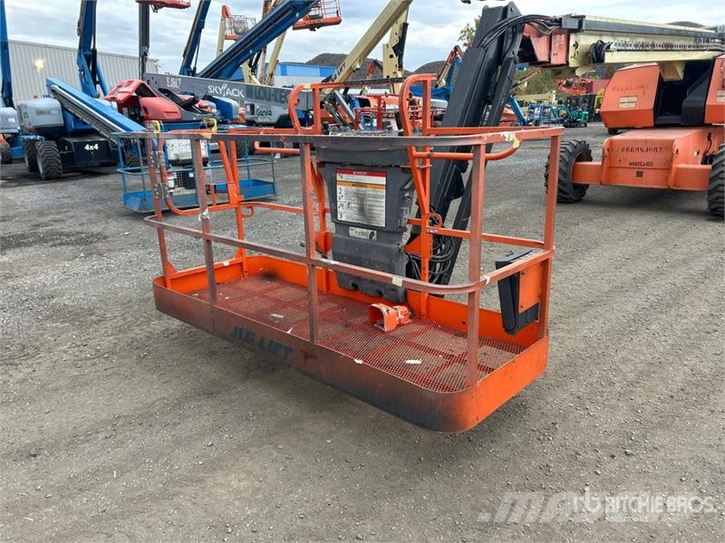 JLG 660SJ 4WD Dual Fuel Telescopic Boom Lift Teleskopiskie pacēlāji
