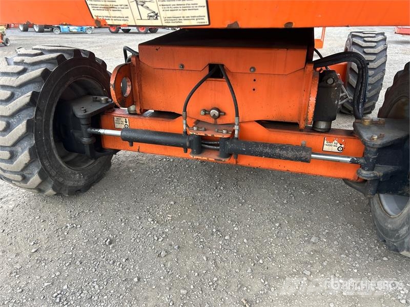 JLG 660SJ 4WD Dual Fuel Telescopic Boom Lift Teleskopiskie pacēlāji