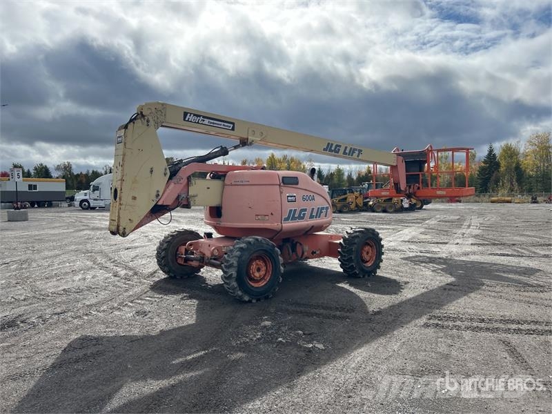 JLG 660SJ 4WD Dual Fuel Telescopic Boom Lift (Inoperab Telescopic boom lifts