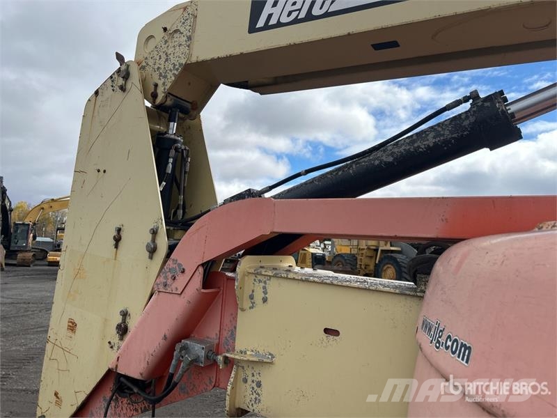 JLG 660SJ 4WD Dual Fuel Telescopic Boom Lift (Inoperab Telescopic boom lifts