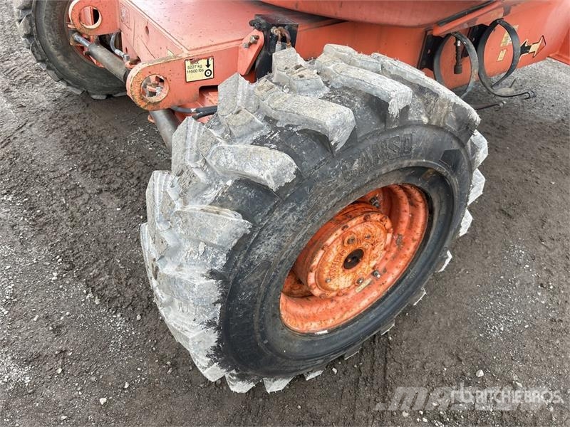 JLG 660SJ 4WD Dual Fuel Telescopic Boom Lift (Inoperab Telescopic boom lifts