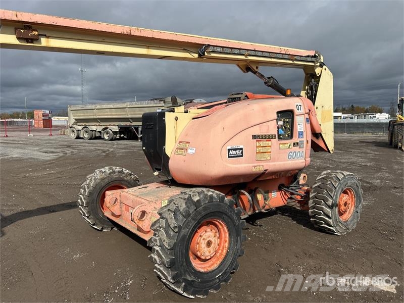 JLG 660SJ 4WD Dual Fuel Telescopic Boom Lift (Inoperab Telescopic boom lifts