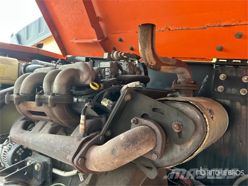 JLG 660SJ 4WD Dual Fuel Telescopic Boom Lift Teleskopiskie pacēlāji
