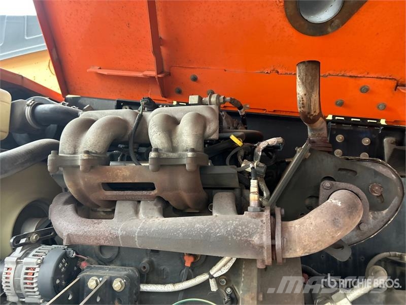 JLG 660SJ 4WD Dual Fuel Telescopic Boom Lift Teleskopiskie pacēlāji