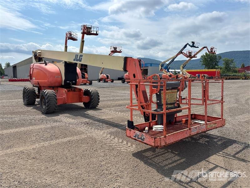 JLG 800A 4WD Diesel Articulating Boom Lift Колінчаті підйомники