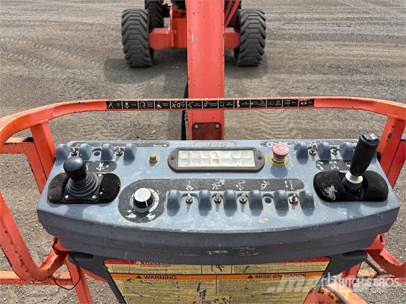 JLG 800A 4WD Diesel Articulating Boom Lift Колінчаті підйомники