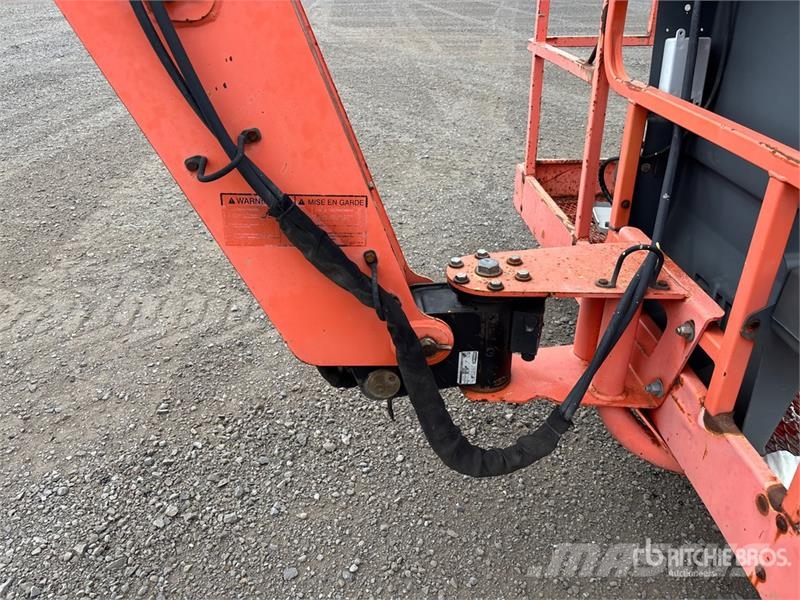 JLG 800A 4WD Diesel Articulating Boom Lift Колінчаті підйомники
