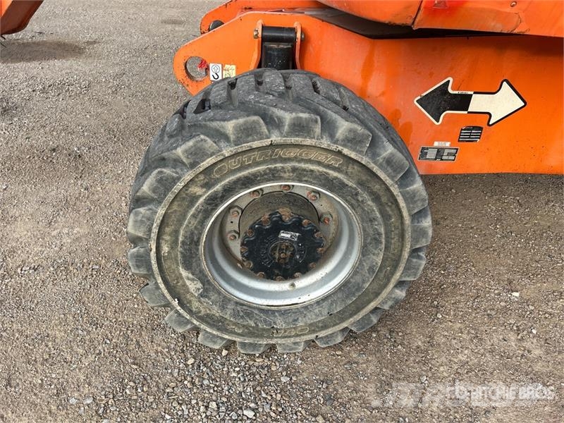 JLG 800AJ 4WD Diesel Articulating Boom Lift رافعات سلة مفصلية