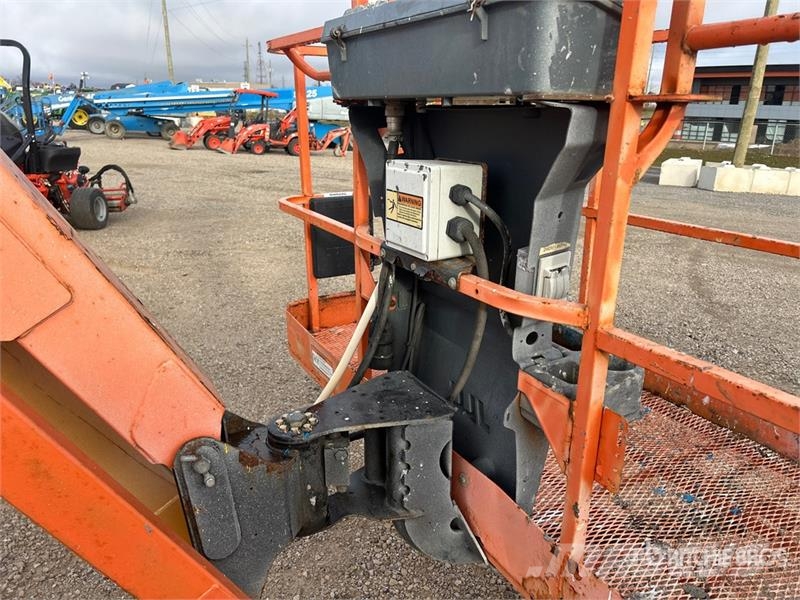 JLG 800AJ 4WD Diesel Articulating Boom Lift رافعات سلة مفصلية