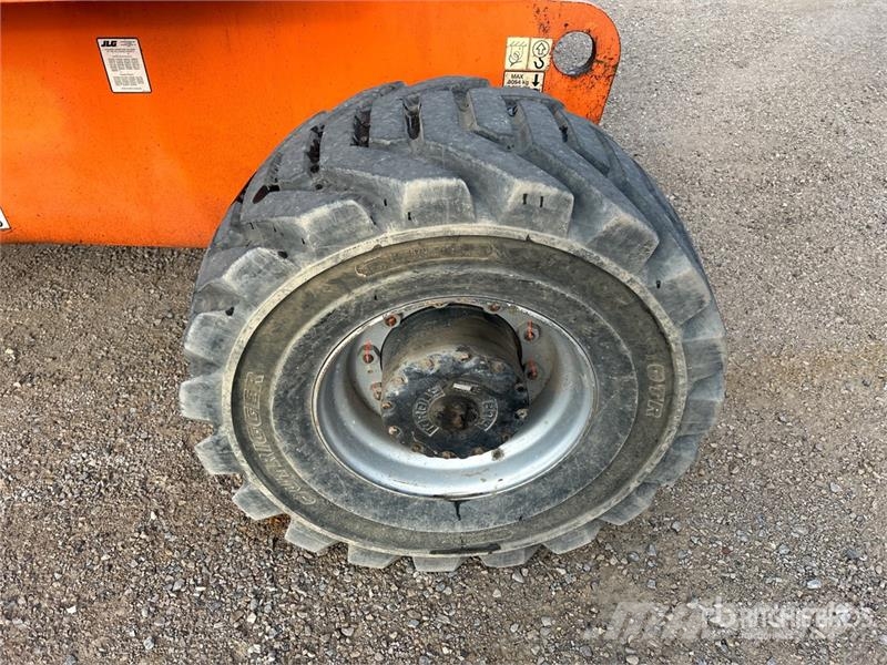 JLG 800AJ 4WD Diesel Articulating Boom Lift رافعات سلة مفصلية