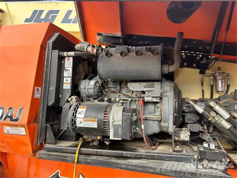 JLG 800AJ 4WD Diesel Articulating Boom Lift رافعات سلة مفصلية