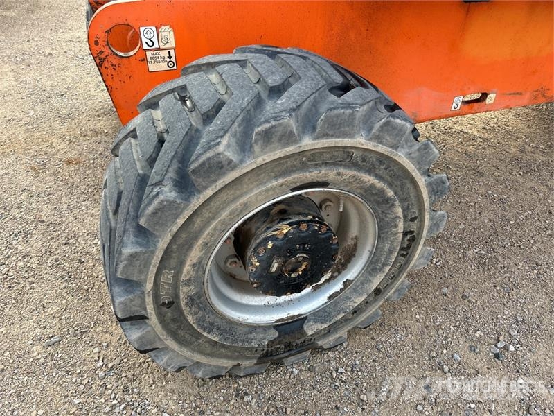 JLG 800AJ 4WD Diesel Articulating Boom Lift رافعات سلة مفصلية