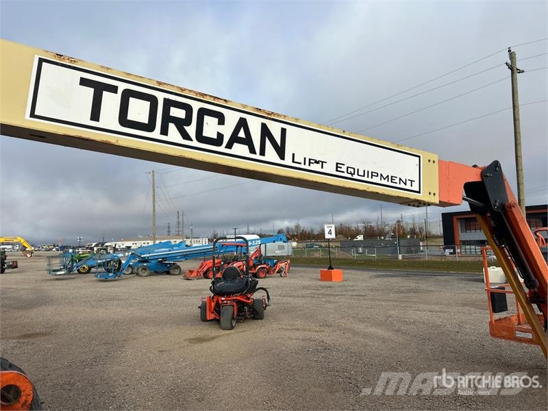 JLG 800AJ 4WD Diesel Articulating Boom Lift رافعات سلة مفصلية