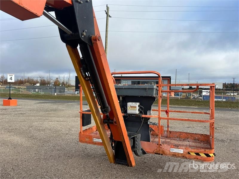 JLG 800AJ 4WD Diesel Articulating Boom Lift رافعات سلة مفصلية