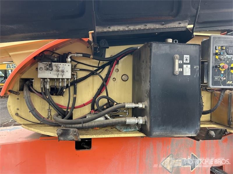 JLG 800S 4WD Diesel Telescopic Boom Lift Nacelles télescopiques