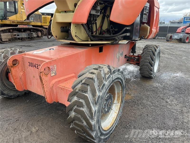 JLG 800S 4WD Dual Fuel Telescopic Boom Lift Nacelles télescopiques