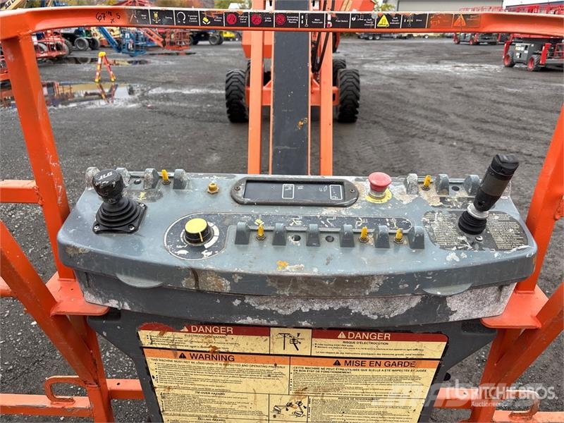 JLG 860SJ 4WD Diesel Telescopic Boom Lift Telescopic boom lifts
