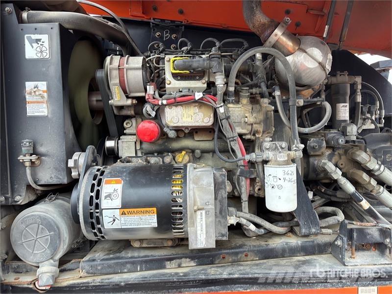 JLG 860SJ 4WD Diesel Telescopic Boom Lift Telescopic boom lifts
