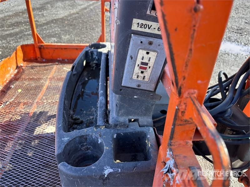 JLG 860SJ 4WD Diesel Telescopic Boom Lift Nacelles télescopiques