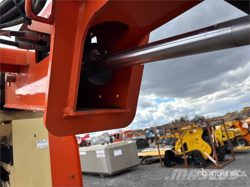 JLG E300 AJP 2WD Electric Articulating Boom Lift Колінчаті підйомники