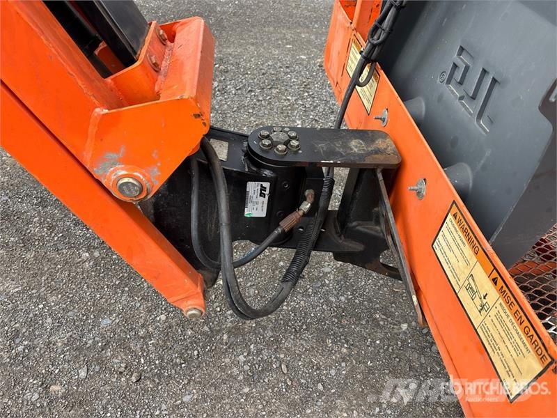 JLG E300 AJP 2WD Electric Articulating Boom Lift Колінчаті підйомники