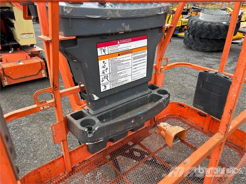 JLG E300 AJP 2WD Electric Articulating Boom Lift Колінчаті підйомники