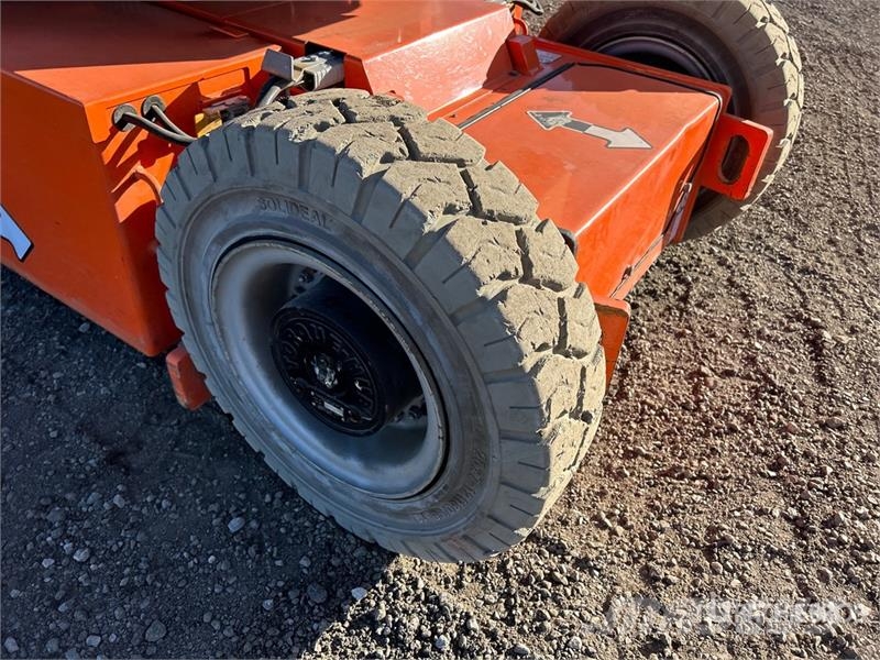 JLG E300AJ 2WD Electric Articulating Boom Lift Plataforma de trabajo articulada