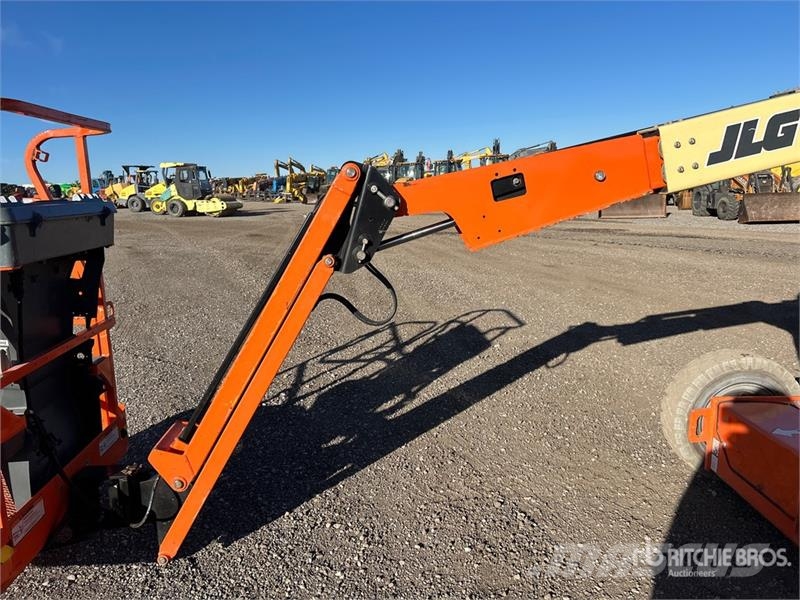 JLG E300AJ 2WD Electric Articulating Boom Lift Plataforma de trabajo articulada