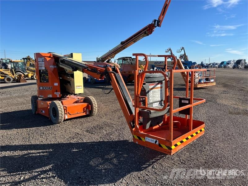 JLG E300AJ 2WD Electric Articulating Boom Lift Plataforma de trabajo articulada