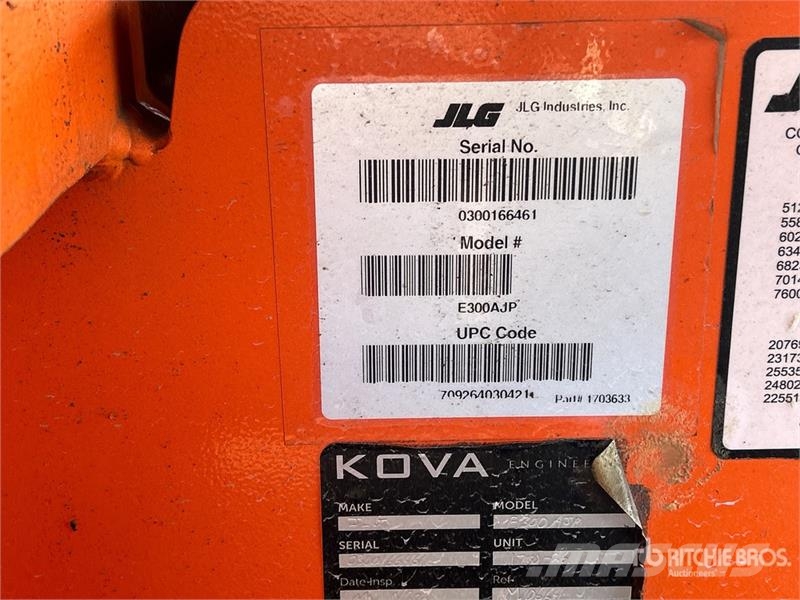 JLG E300AJP 2WD Electric Articulating Boom Lift رافعات سلة مفصلية