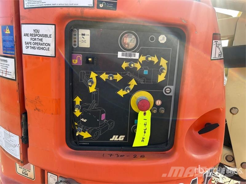 JLG E300AJP 2WD Electric Articulating Boom Lift رافعات سلة مفصلية