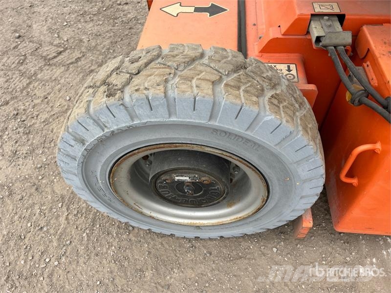 JLG E300AJP Electric Articulating Boom Lift Iseliikuvad poomtõstukid