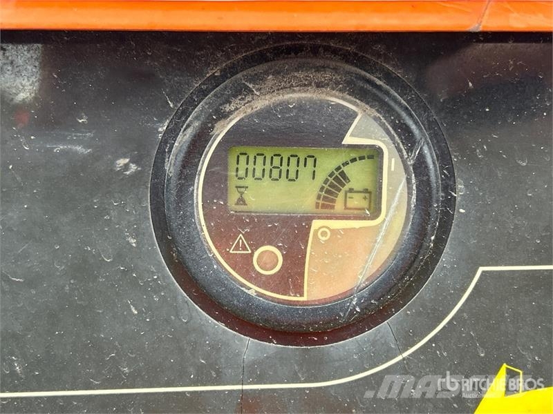 JLG E300AJP Electric Articulating Boom Lift Iseliikuvad poomtõstukid