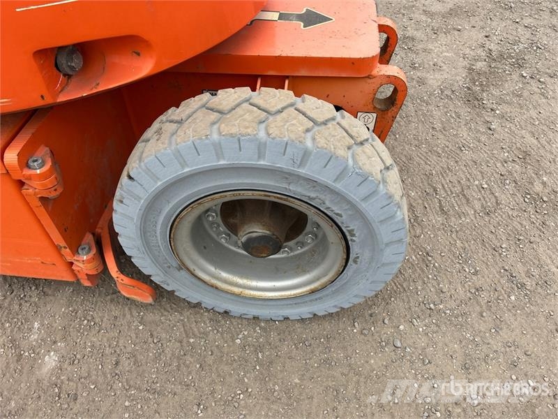 JLG E300AJP Electric Articulating Boom Lift Iseliikuvad poomtõstukid