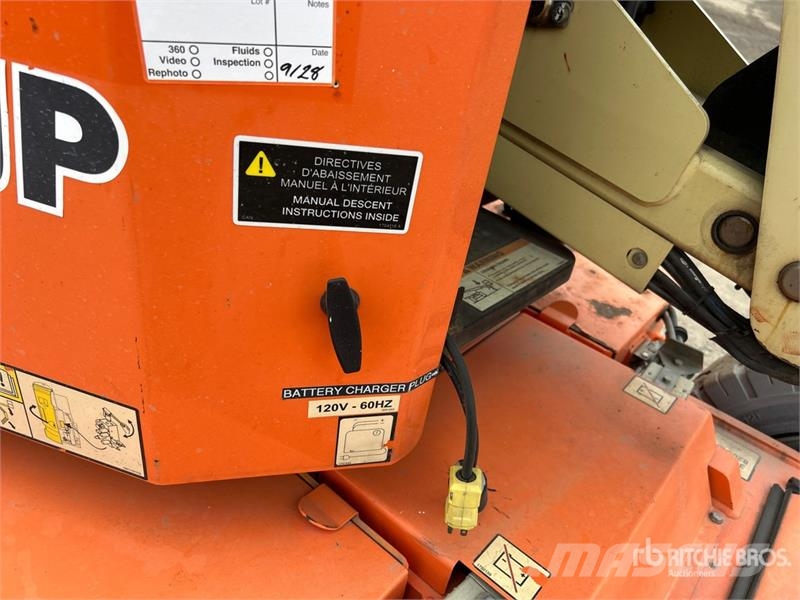 JLG E300AJP Electric Articulating Boom Lift Iseliikuvad poomtõstukid