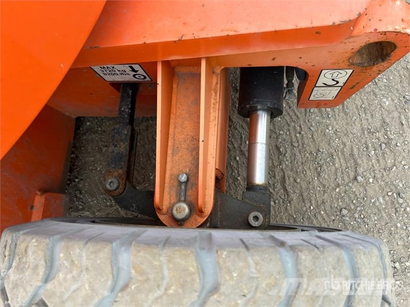 JLG E300AJP Electric Articulating Boom Lift Iseliikuvad poomtõstukid