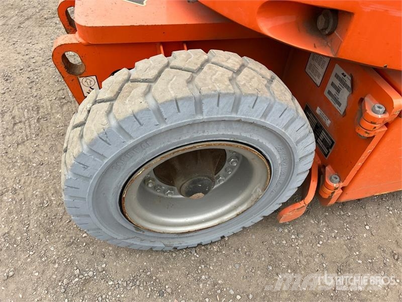 JLG E300AJP Electric Articulating Boom Lift Iseliikuvad poomtõstukid