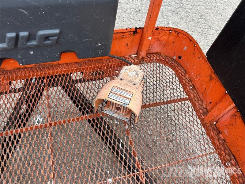 JLG E300AJP Electric Articulating Boom Lift Iseliikuvad poomtõstukid