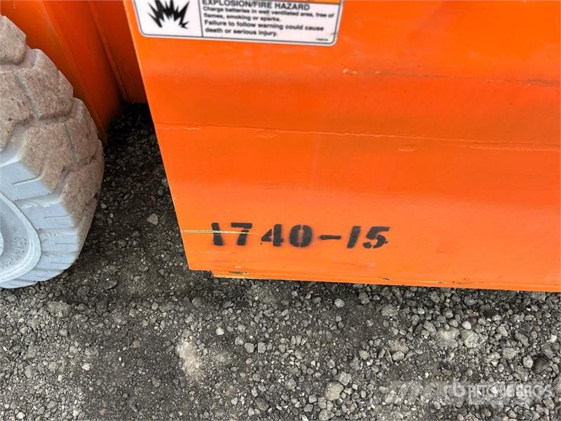 JLG E400A 2WD Electric Articulating Boom Lift Articulated boom lifts