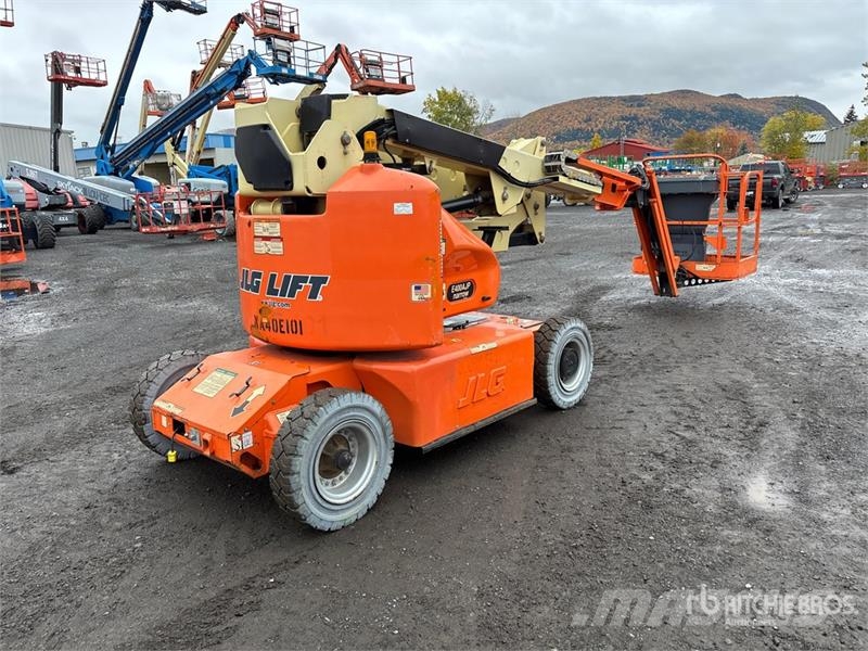 JLG E400AJPN 2WD Electric Articulating Boom Lift Articulated boom lifts