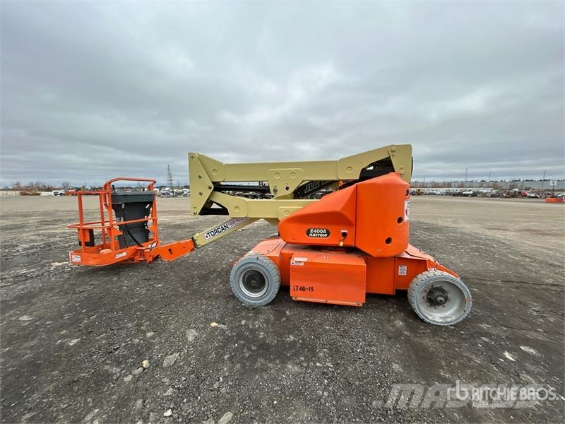JLG E400AN 2WD Electric Articulating Boom Lift رافعات سلة مفصلية