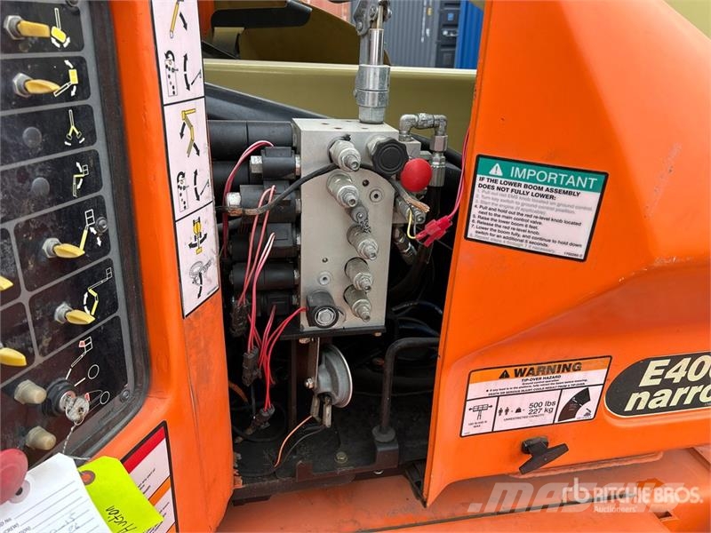 JLG E400AN 2WD Electric Articulating Boom Lift رافعات سلة مفصلية