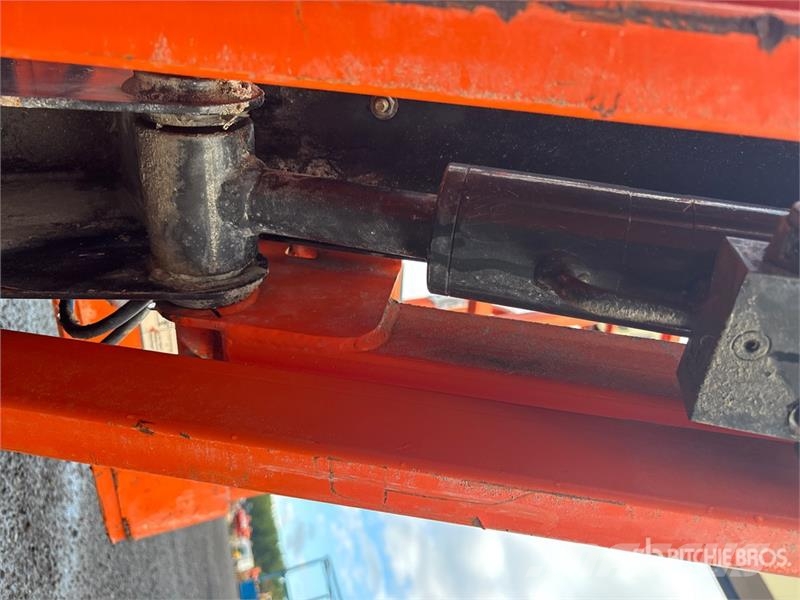 JLG E450AJ 2WD Electric Articulating Boom Lift Kĺbové plošiny