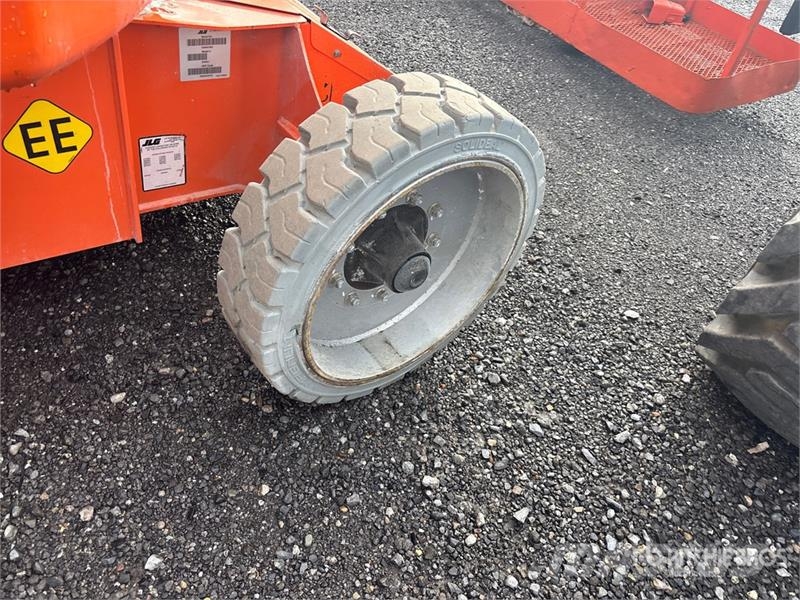 JLG E450AJ 2WD Electric Articulating Boom Lift Kĺbové plošiny