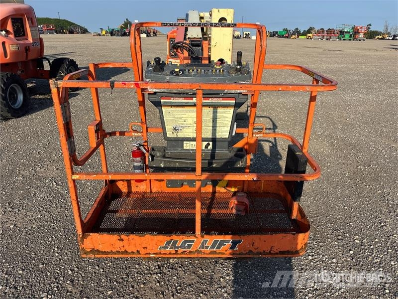 JLG E450AJ 2WD Electric Articulating Boom Lift Колінчаті підйомники